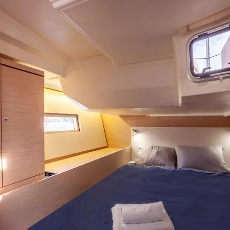 Yacht Psari Hotel na wodzie Saloniki