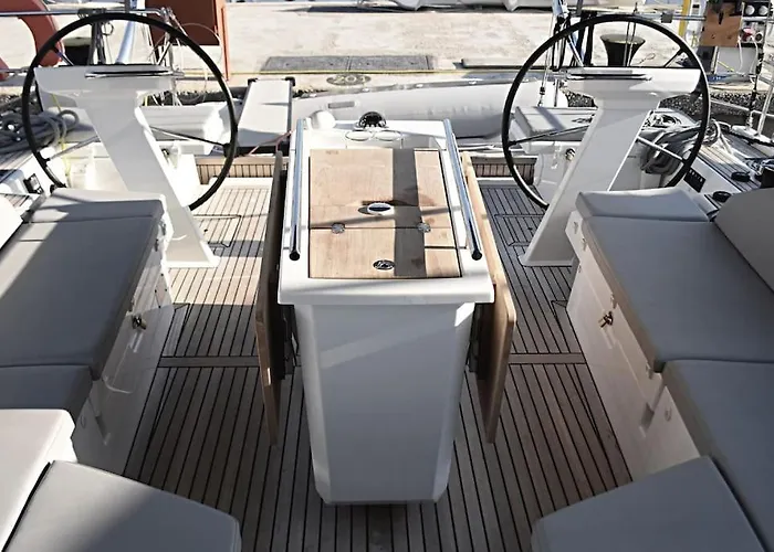 Yacht Psari Tessalónica