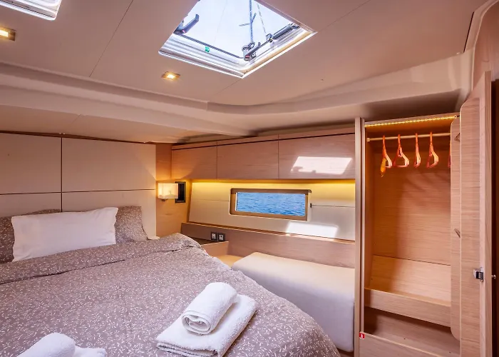 Yacht Psari Botel