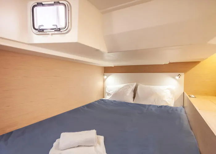 Botel Yacht Psari Tessalónica