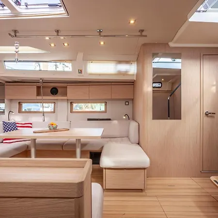 Yacht Psari