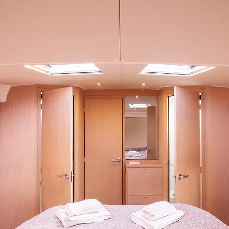 Yacht Psari Botel Salonicco