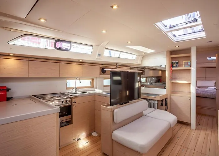 Tekne Yacht Psari Selanik