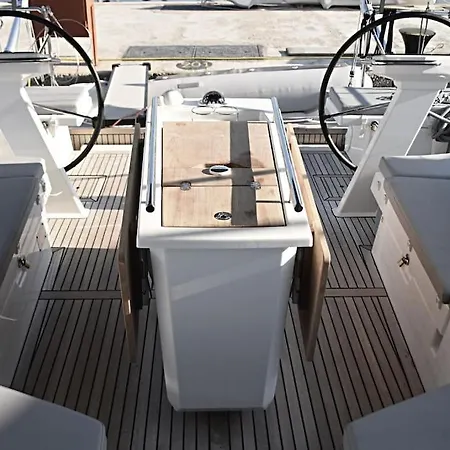 Yacht Psari Thessalonique