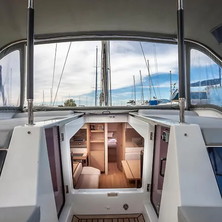 Bateau-hôtel Yacht Psari Thessalonique